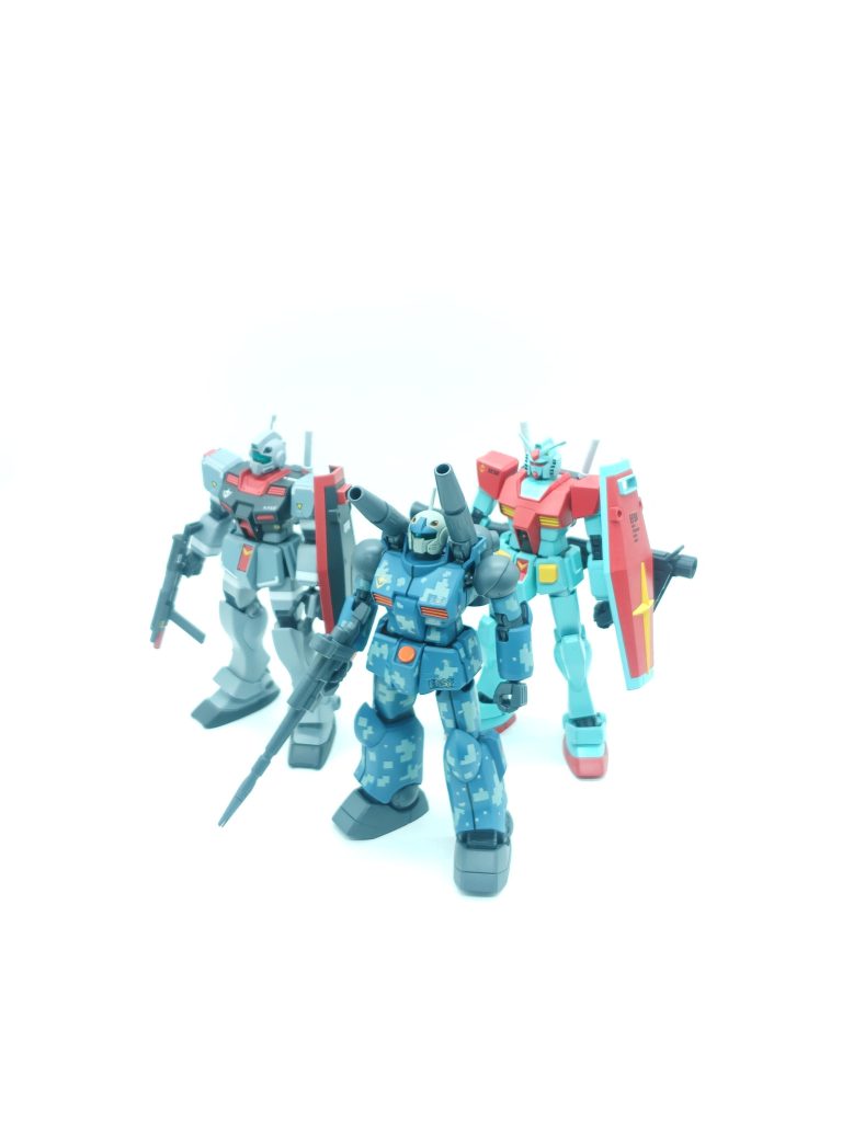 作品名：癖が強い…<p>今年作った塗り替えガンプラ…変なのばっかりだな</p>
