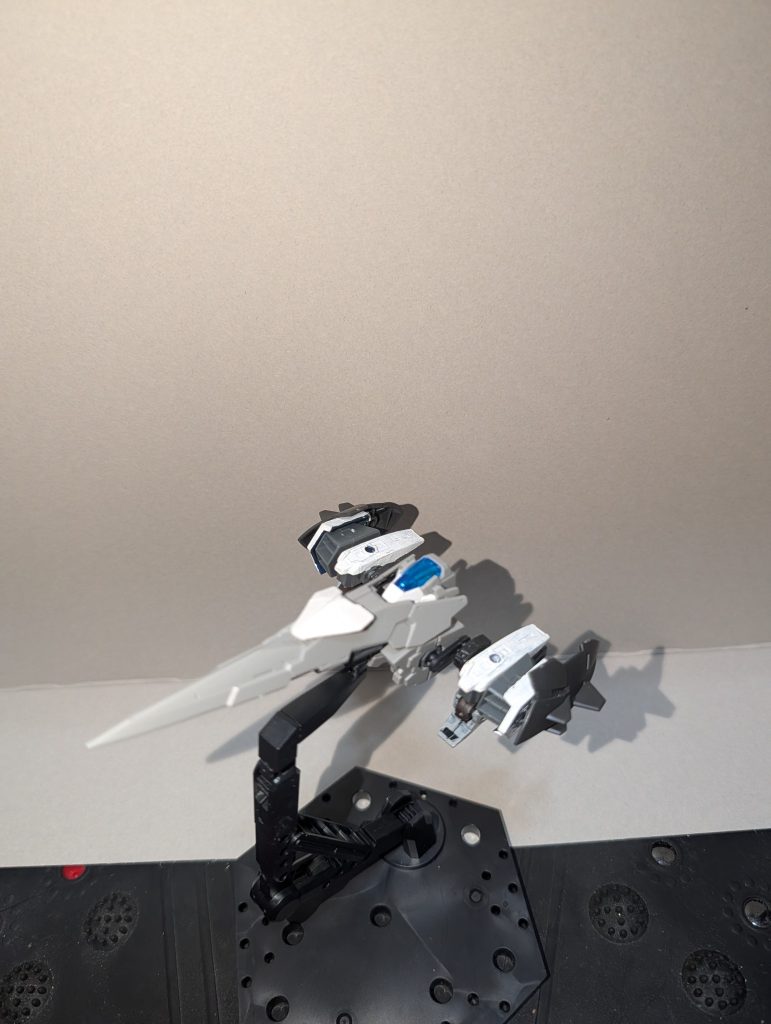 ここからは蛇足というか…元々したかったけど、上手く再現しきれなかったものを。『ガンダムX』に登場したザコ量産機、『ガディール』…のモドキです。ドマイナーかつ、立体化無しの品なので…この物で再現出来ないか…というのがコイツの制作の始まりでした。タイトルの、『I、覚えていますか？』はマ◯ロスネタですが、このガディールというドマイナーメカにもかけているダブルミーニングでもあります。