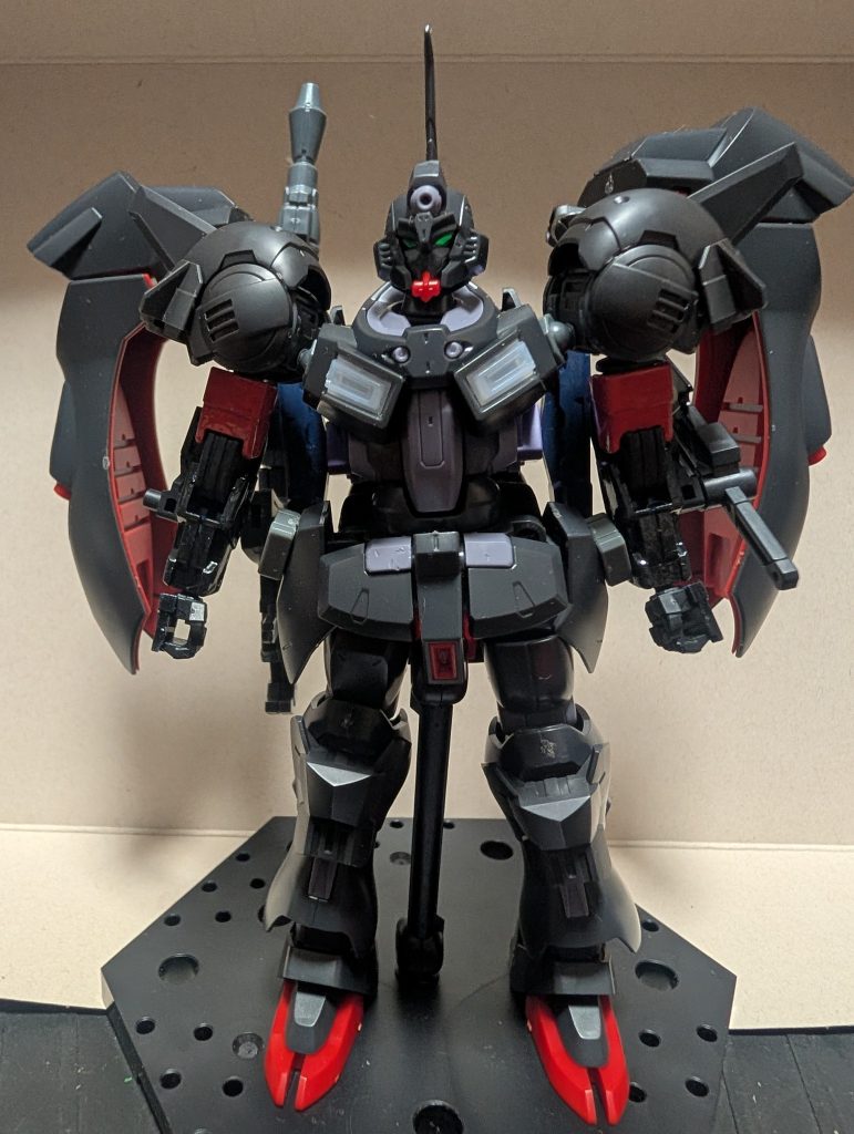 前面。下半身はほとんど弄らず、腕、背中を重点的に改造。武器も更新してあります。