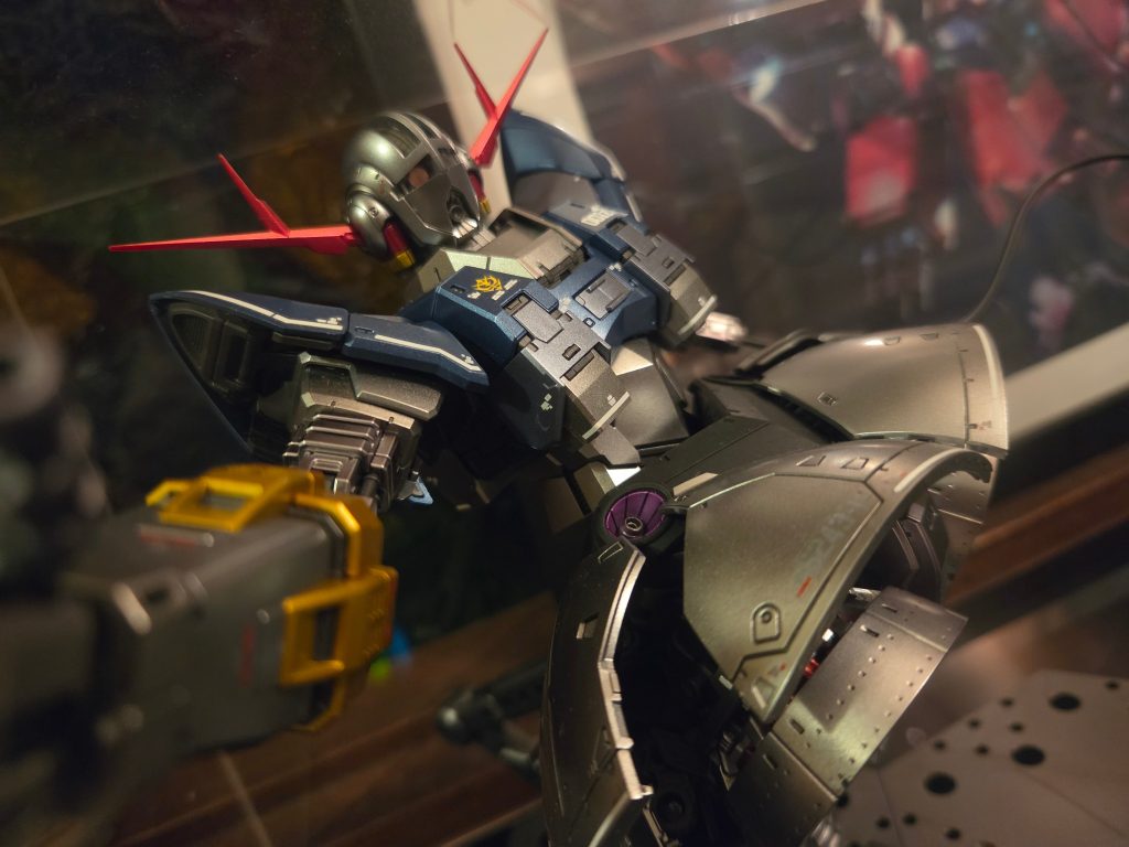 皆さん、溢れた完成ガンプラどうしてます？