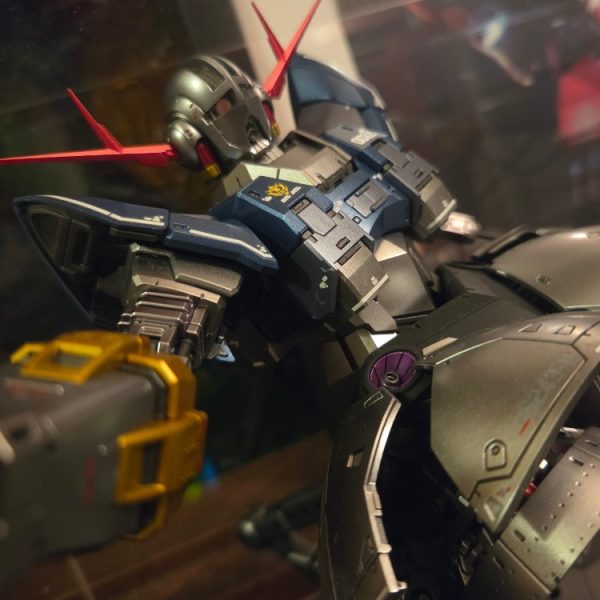 皆さん、溢れた完成ガンプラどうしてます？