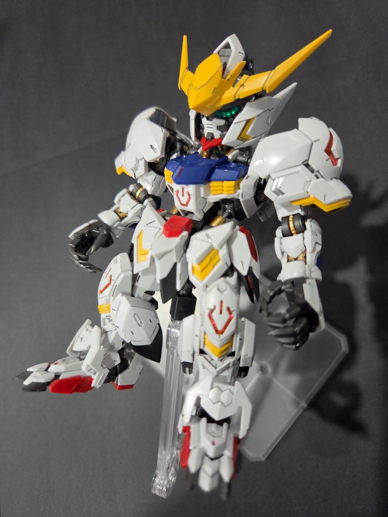 スミ入れとメッキシルバーの部分塗装が相まって、完成後は何となくmetalbuildっぽいなと感じるくらいのクオリティでした。