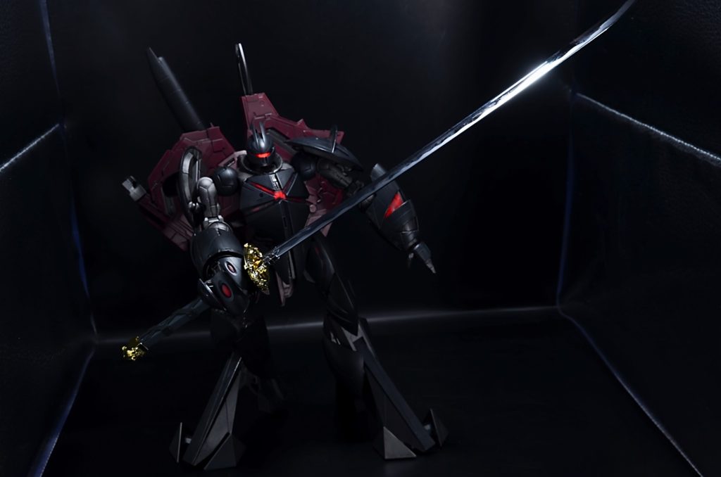 御大将のイメージで似合ってしまうPGガーベラストレート。