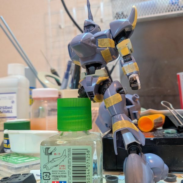 1/144シャイターンを行き当たりばったりで改造しています。（5枚目）