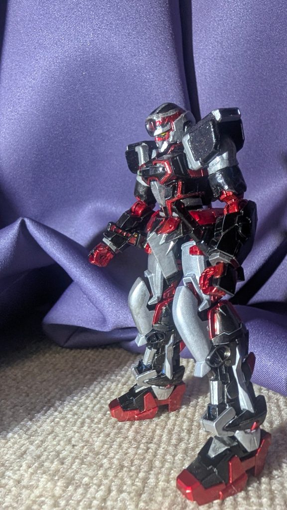 それで元ネタ参考ヒーローは今年は色々とメタルヒーローかと思い、メタルヒーローよりというかギャバンのオマージュ的アニメの学園特捜ヒカルオンを参考としました😁知ってる人は知ってるでしょう私は好きでした😍