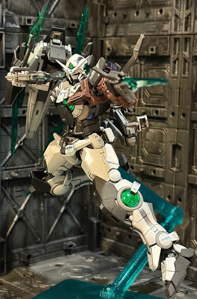 射撃ポーズも決まります。