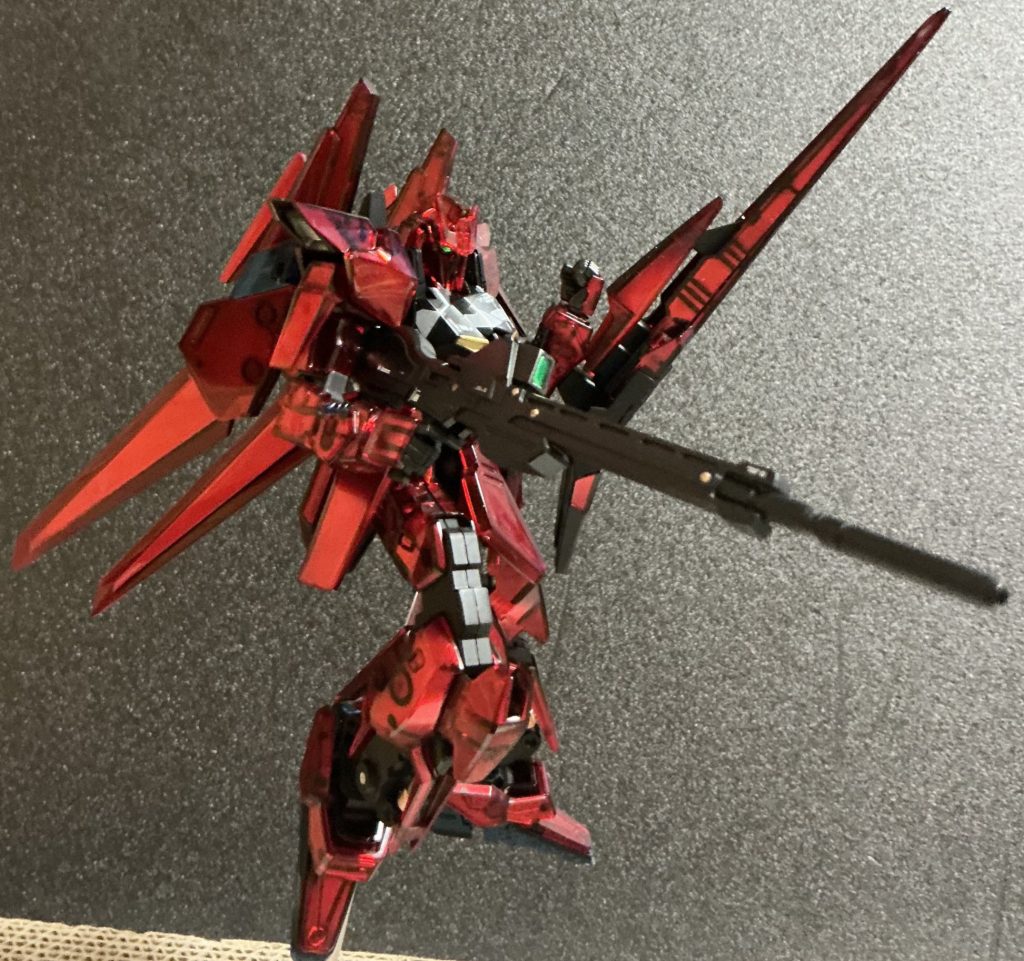 ライフルの先端は百式作った時と同じく、まーたポッキリ折れて紛失したのでランナー棒自作です。このライフル長すぎて仁王立ちで地面ひっかかってしまう。