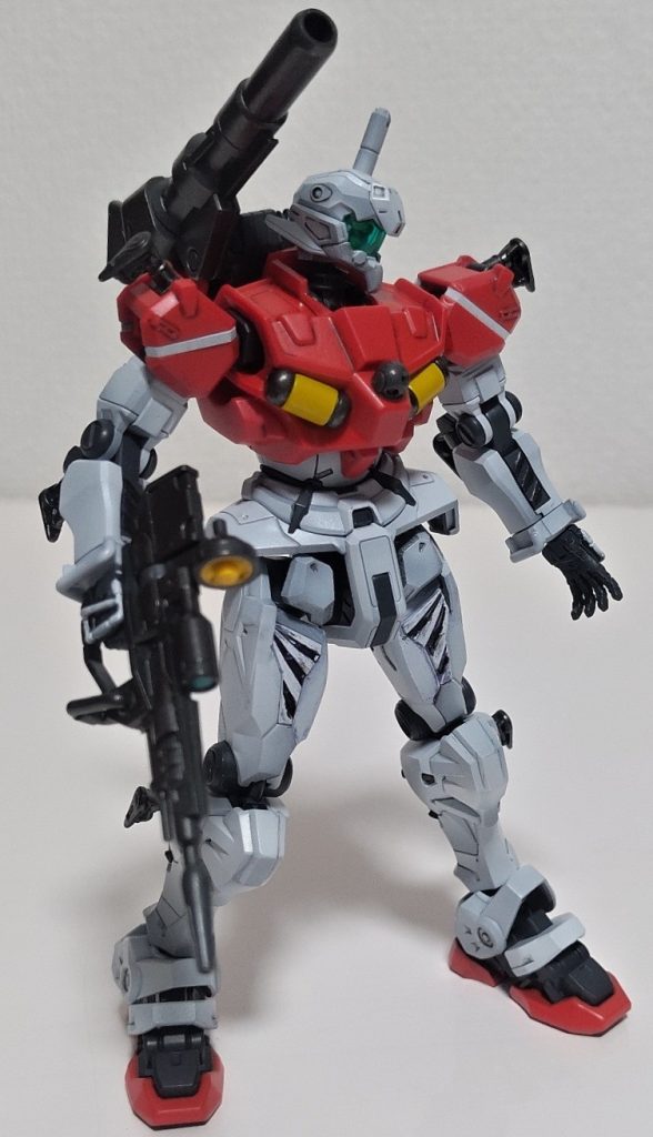 塗り分けはゲルググ スガイ機よりもファーストジムに準拠。なので肩は赤色です