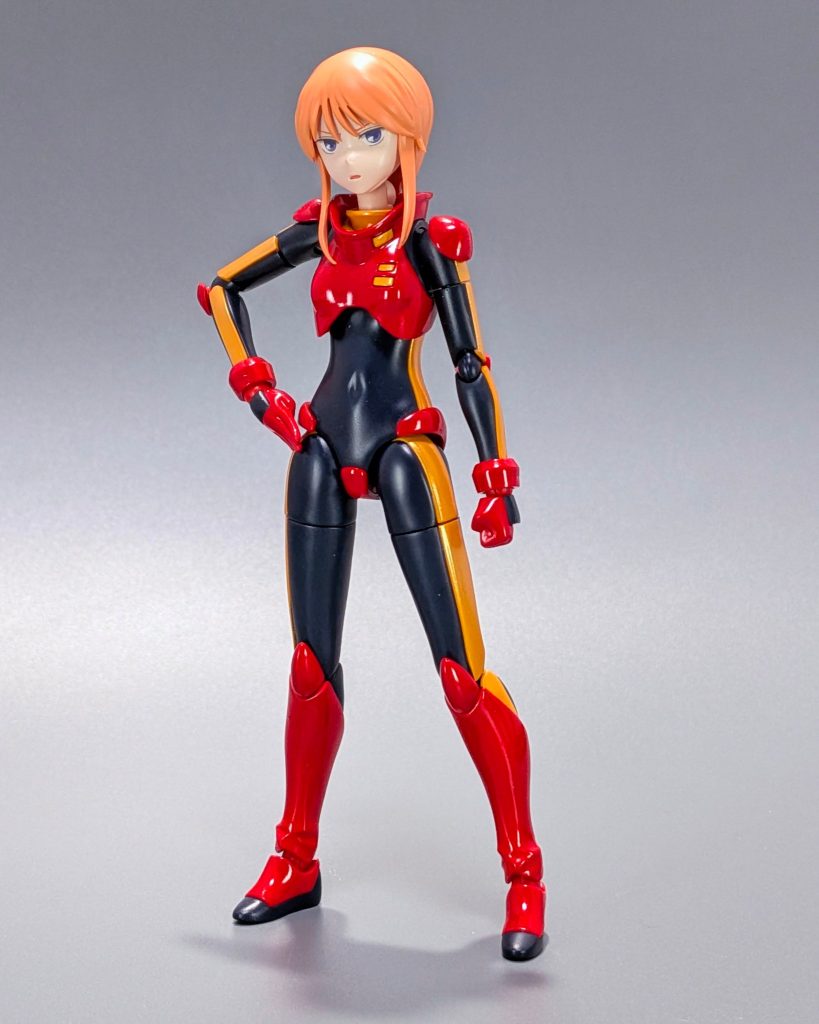 赤はオレンジ下地にマイカレッド。黄色は黄橙色の上からトパーズゴールドを吹いてます。髪色はパッケージの見本よりアニメ寄りに調整しました。