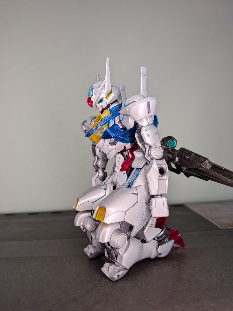 当初興味なかった水星シリーズ友人のガンプラでこのポーズ見た時は衝撃でした