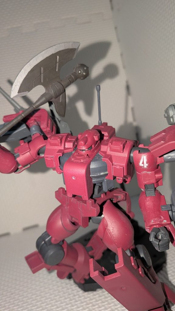 機体銘：ティエレン・ブラッドムーンシュートアビリティ 　780ファイトアビリティ　300ディフェンスアビリティ　550スピードアビリティ　390パワーアビリティ　540過剰な砲撃性能と引き換えに、機動力や白兵戦能力を犠牲にした純粋な支援機。なお、ティエレンタオツーではなく、完全に量産型ベースなのが特徴。比較的鈍重な挙動の割に火力は凄まじく、特に肩部の大型連装砲はザクやヅダの対艦ライフルに匹敵する破壊力を誇る。申し訳程度にグシオンアックスを装備しているが、そもそも近距離での殴り合いは本機にとって不本意な状況でしかない