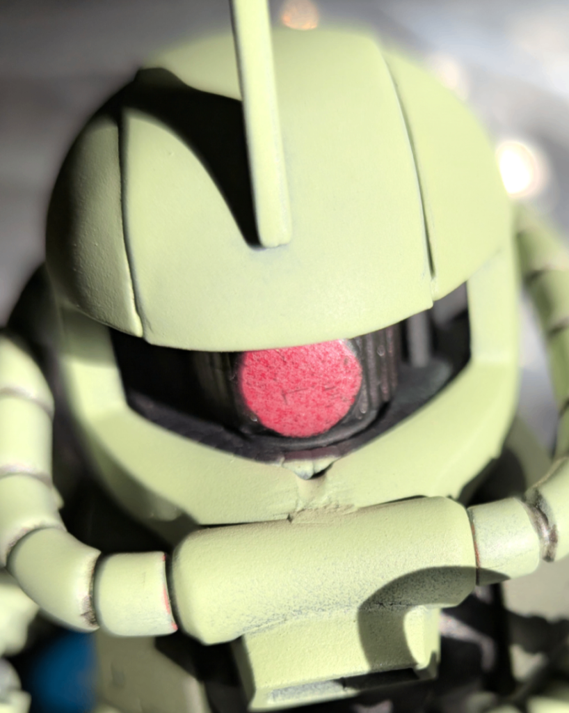鼻？口？の合わせ目はキレイに消せたのに目元？だけは処理ミスりました(´；ω；｀)&nbsp;カメラの性能が上がって、つや消しは特に塗装の表面の粗さが目立っちゃうなぁ・・・　
