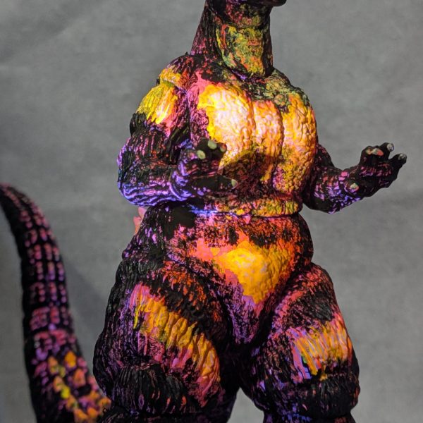 ゴジラを塗装