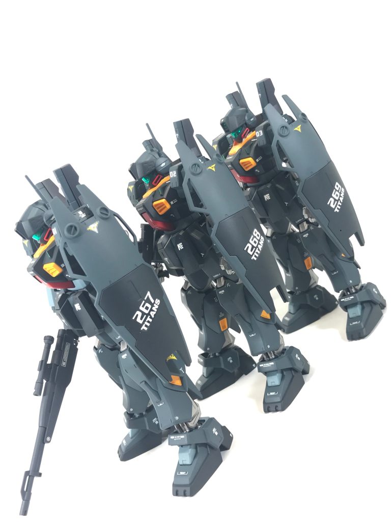 恒例のシールド機体No.並びショットです。