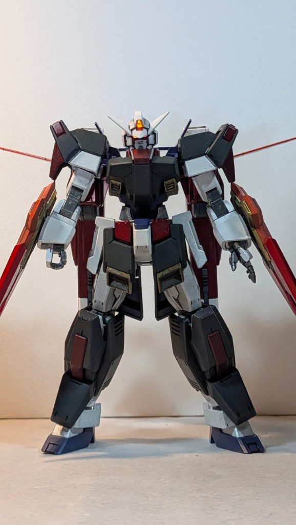 赤い部分は、メタリックグレーを下地にクリアレッドでキャンディ塗装してます(gundam-kao3)