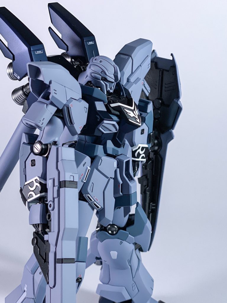 濃いグレーはガイアのフォグブルーを使ったんですが、もう少し黒みあるグレーにすれば良かったなぁと後悔。