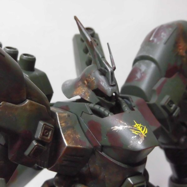 新訳ジオンの再興HGUC先行試作型サザビークルツ大尉専用機