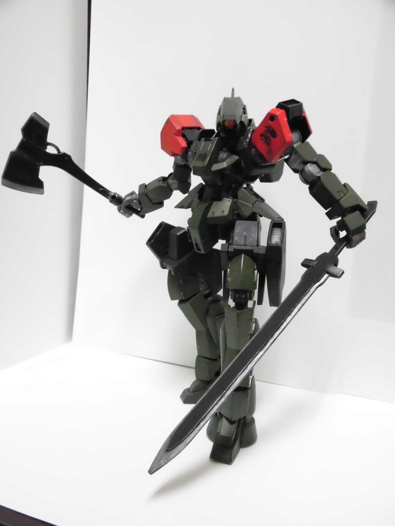 接近戦仕様シンプルに斧と剣だけです