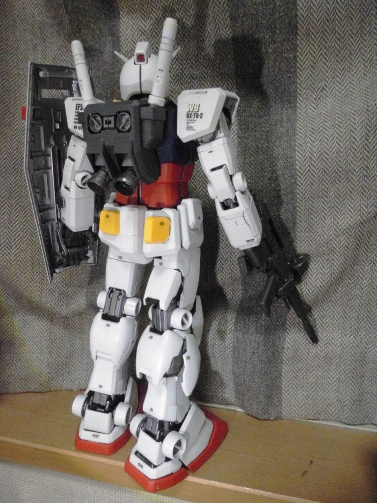 ランドセルはカバー部分は樹脂そのまま、スラスター＆メカニズムはガンメタです・・もちろん外装はすべてつや消し吹きましたが。