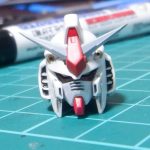 雨の中無理やり塗装したけど・・・アンテナ付け根白化してますね。頭部量産型ぽく見え[…]