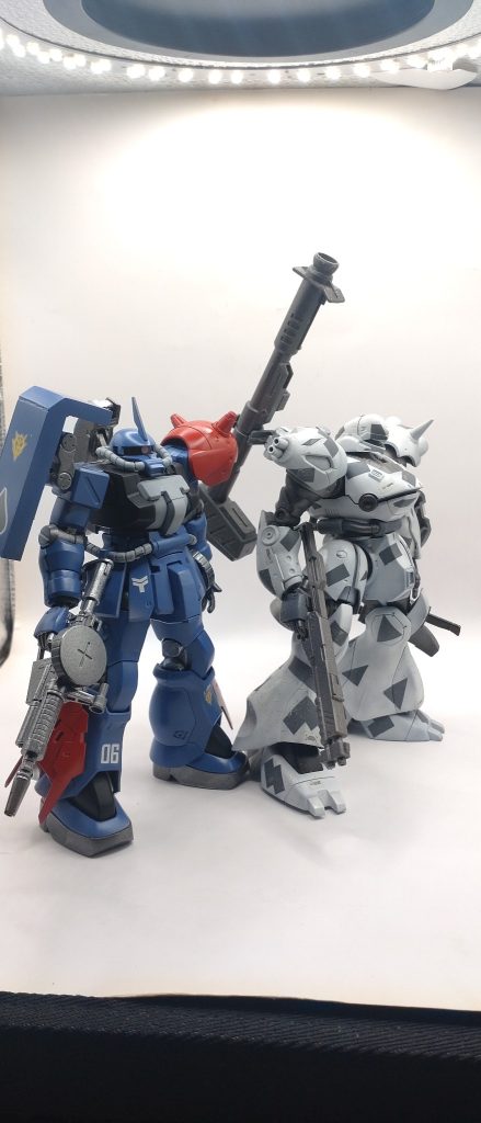近くにあった同じ軍属の子と。……初期も初期の段階で規格統一してれば善戦はできたんじゃ？『アッグドリィィィーーーーール！！！！！！』『アッグガイ・ロォォォォッド！！！！！！』『ジュアッグ・ロケットランチャァァァァァァ！！！！！！』『ゾゴックゥゥゥゥゥ……ブゥゥゥゥゥメラァァァン！！！！！！』『ゾゴック！　アァァァァァァムパァァァンチィィィ！！！！！！』『ゾォォォォックゥゥゥゥゥ…………ビィィィィィィムゥゥゥゥゥ！！！！！！』なんてはしゃいでるから負けんだわ。