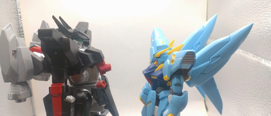 試作と称して３機がロールアウトした、とされている。機体の試料は存在するが、実機を見たものは殆どいないと言われている。一部の戦線ではガンダムタイプと共に戦っていたという証言もあるが真偽の程は不明である。