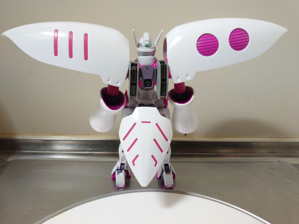 ガンヴォルヴァのバックパックを使いルブリス感を出しました。キュベレイのファンネルも装備済です