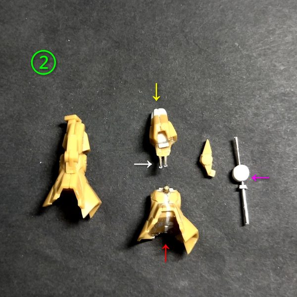 アーティファクトリックディアス脚部加工になります。基本的に加工前に面出し、モールド彫り直し済みで画像の左側が加工前、右側が加工後です🙏①の画像で足首部を赤の矢印の所をプラ板で1ミリ幅を広げます。②の画像は前から、③の画像は横からになります。・黄色の矢印の所に積層プラ板で腿部を自作して延長します。・白色の矢印の所は切離した時に損傷した動力パイプをアルミ線で製作。・紫色の矢印の所は膝関節を積層プラ板で自作してアルミ線で接続して可動化。・赤の矢印の所は脛部を1ミリプラ板を挟んで幅を広げました。・画像では見えてませんが、腿部、脛部も内部をプラ板で埋めて紫色の矢印の膝関節の受け作ってます🙏④の画像で上側のバーニアは出来が悪く、泣く泣く市販の物に交換。横のバーニアはのっぺりしてるので、彫り直してモールドを追加しました。胴体編へ続く🙏 (2枚目)