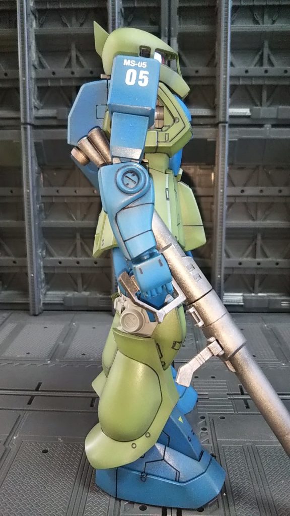 右側面