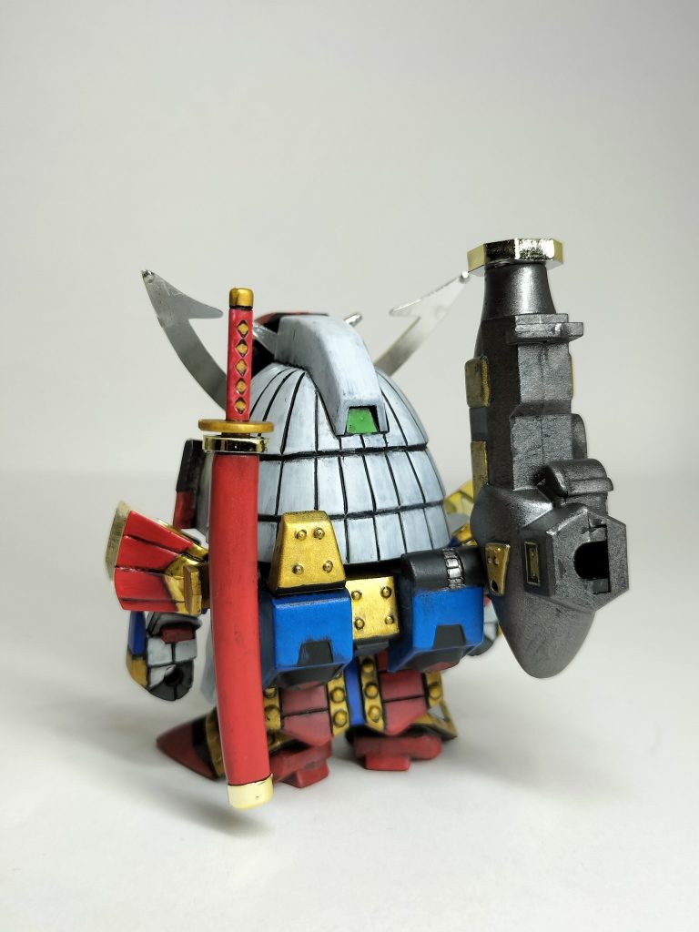 塗装ガイドがないので背面は適当な配色です(gundam-kao5)