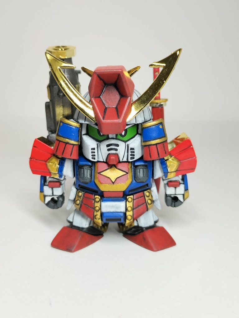 素組みです✨️今回も黒サフから水性ホビーで塗り重ね(gundam-kao6)メッキパーツはそのままにしています。瞳シールも十分かわいいのですが今回は手書きしてみました✨️