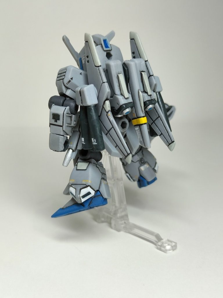 バックショット✨️グレーの塗り分けが気に入ってます(gundam-kao6)
