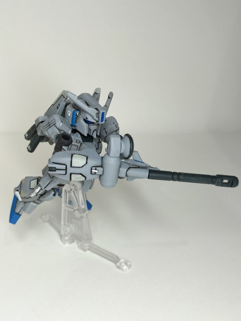 いくつかポージングで(gundam-kao6)