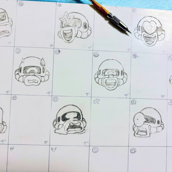閲覧ありがとうございます。＾＾プラ板 を ヤスり 忘れてた為水性ペンが消える！😅のでダイソーのタングステン ケガキ針で キズ を 入れました 。&nbsp;（筋彫りはしたくないです）&nbsp;次は ガンダムくん のお顔…当時 の アニメーターが 描く のを&nbsp;嫌がってた のを&nbsp;思い出しました。笑&nbsp;続きます。😇（2枚目）