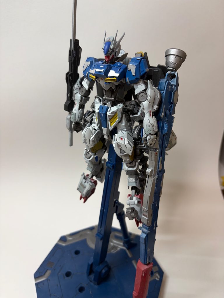 いかがだってでしょうか。今回半年振りの投稿でした。やっぱりオルフェンズのキットの改造は楽しいですね😀