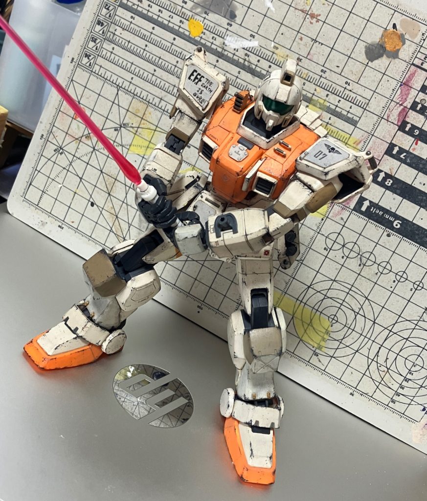 サーベルポーズ