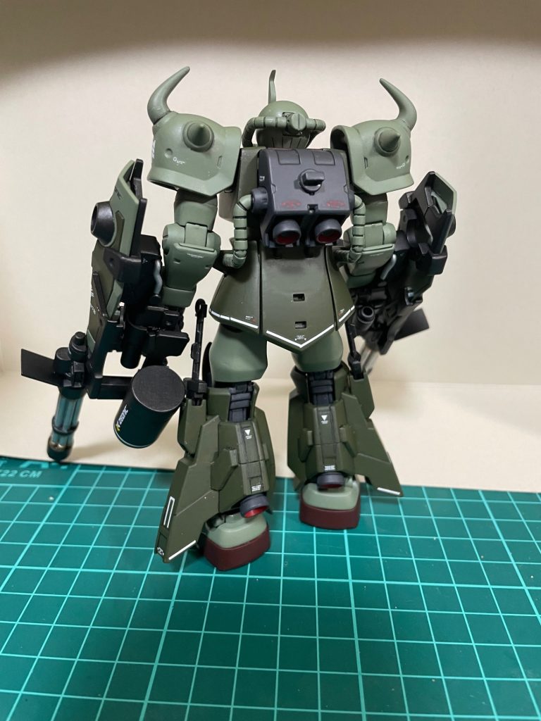 後ろにもデカールをしっかりと貼って情報量を増やしました！