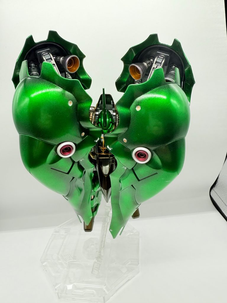正面上から。悪そう・・・