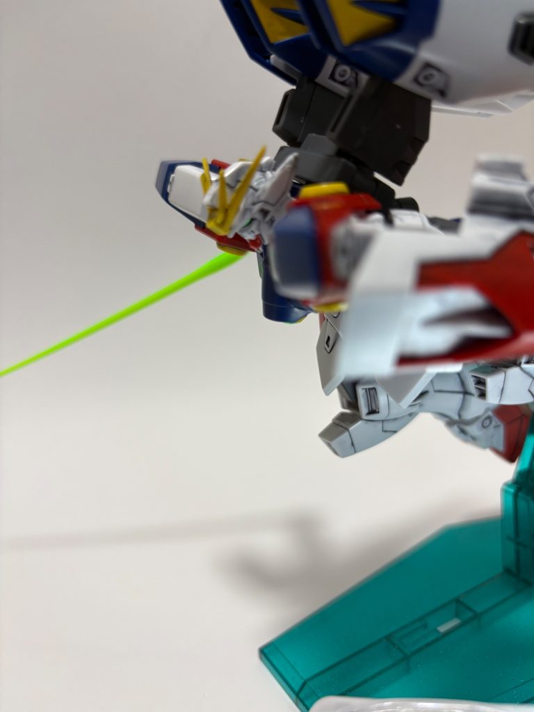 毎度毎度の制作工程なしでお送りします。OPポーズガチで疲れた。(gundam-kao5)ずーっと体がぐーるぐるするから最終的に画角外から支えさせてもらってます。(gundam-kao10)
