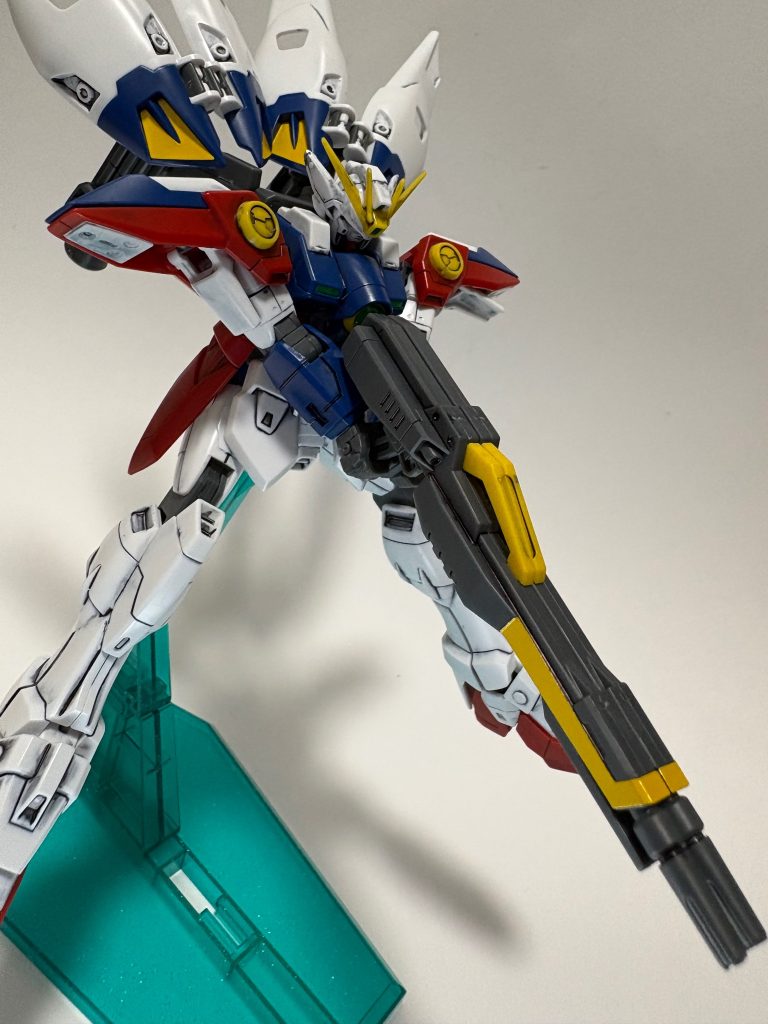 ラストシューティング‼️あれ？上向きに撃ってたきがする…。(zaku-kao10)撮り方ミスったな。やっちまったぜ。ほんとは両手持ちできないから色々工夫してます。マジでなんで両手持ちできないんだよぉ〜。(gundam-kao5)