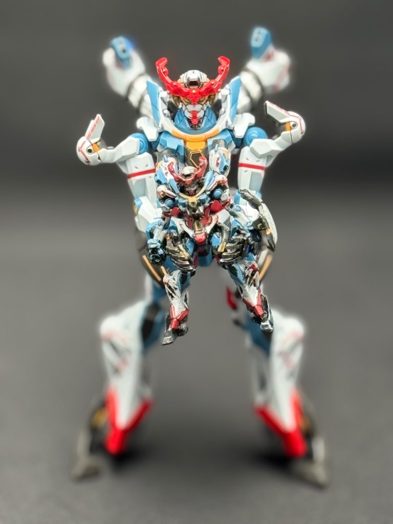 HGのジークアクスに持たせてみました…撮影はポートレートモードで…やっと晴れたのでトップコート吹ける～暑いのはつらいですが💦