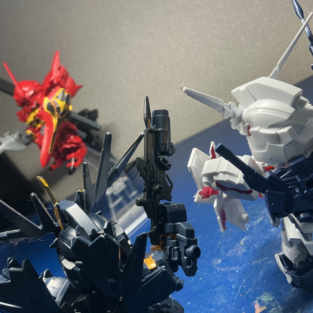 ここでユニコーンガンダムが参戦しユニコーンガンダム&バンシィ・ノルンVS.シナンジュ！