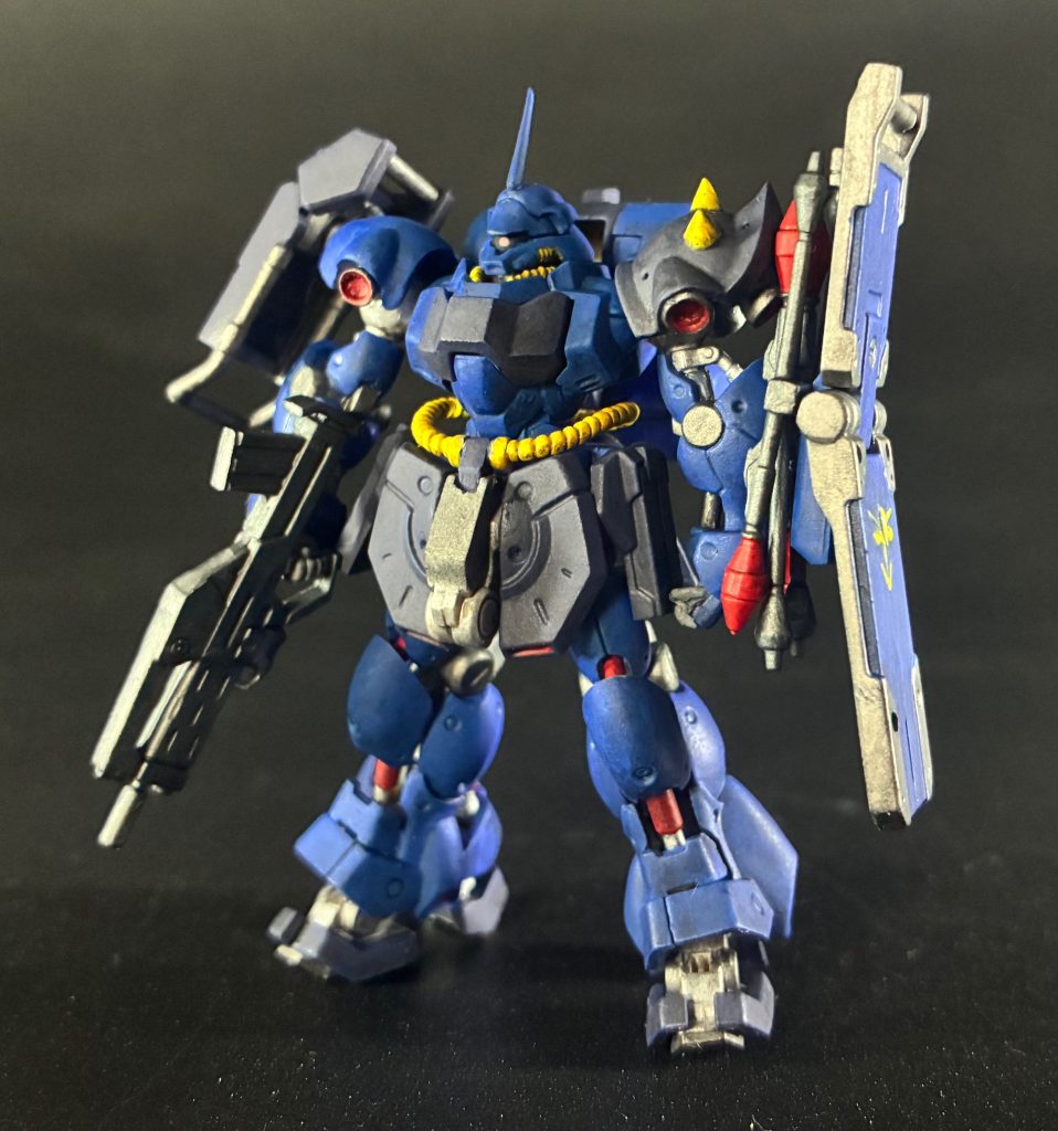 正面。基本的な工程は先の一般機と同様にパーティングライン消しと目立つ合わせ目消しをしています。