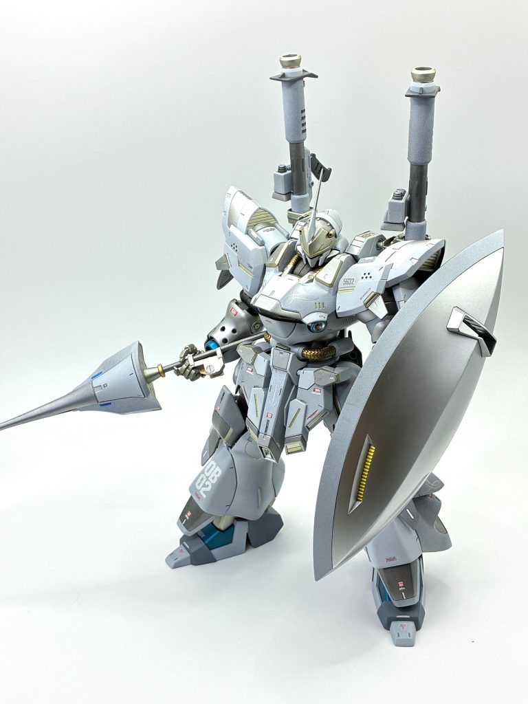 接近戦なのか中距離なのかよくわからない機体です。武装を悩みましたが、こまけーこたぁいーんだよ。と誰かに言われた気がしました。