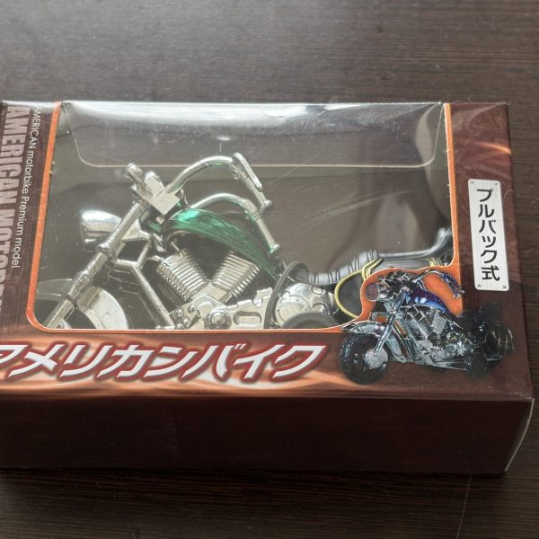 百均のハーレー。