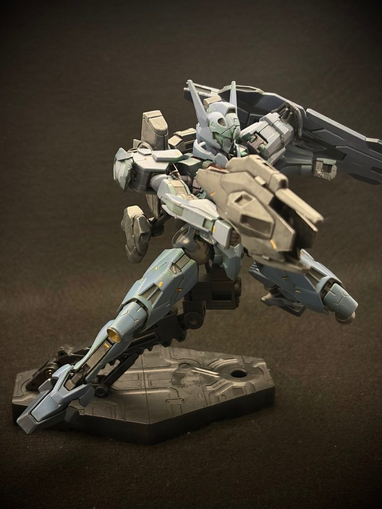 ガンダムルブリス 〜間違えて渋めの仕上がりに–3枚目/制作者：とうと (Touto) | 2年目食卓モデラー＠スポンジ塗装