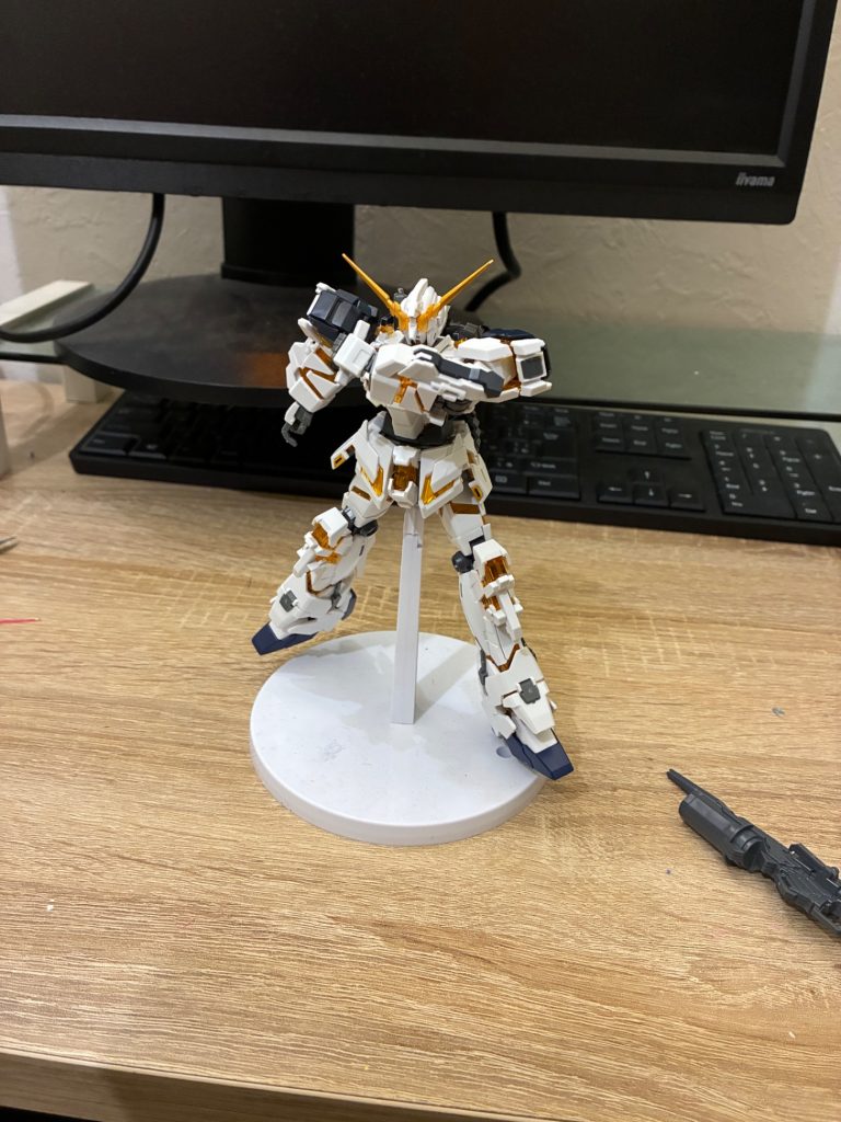 ユニコーンガンダム強襲型–4枚目/制作者：ふちつぬねて