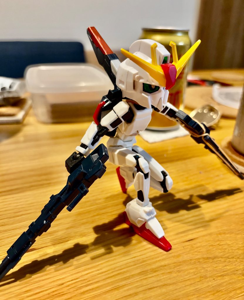 何というか戦隊ヒーロー物の着ぐるみ感があって病みつきになりそうです。（手遅れですが😇）