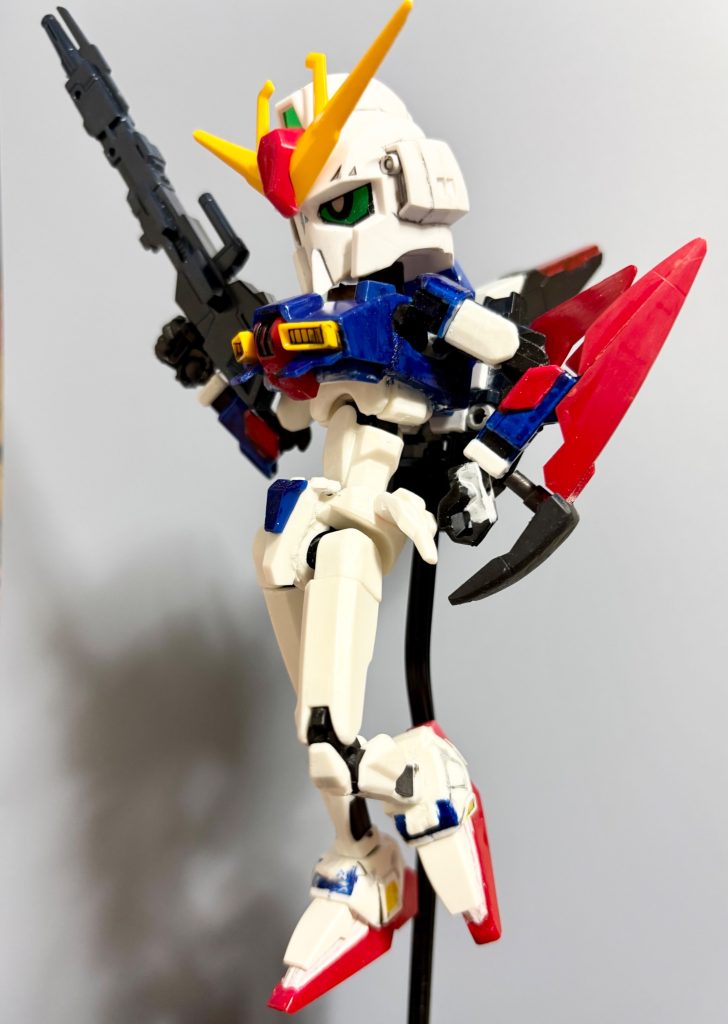 この状態で猫背ポーズすればエヴァそっくり。。。。