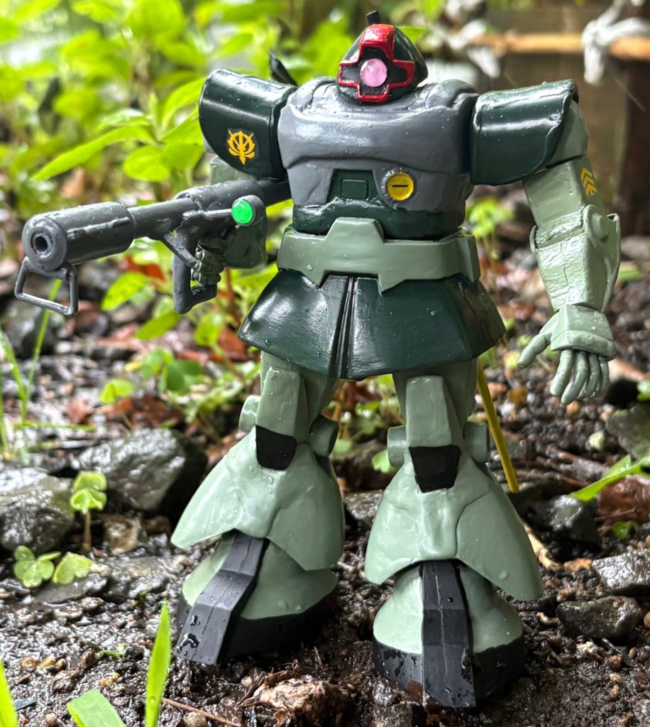 ズゴックと比べて足が余り動かないので、次にドム系の旧キットを作る時はそこを改善しよう(gundam-kao2)